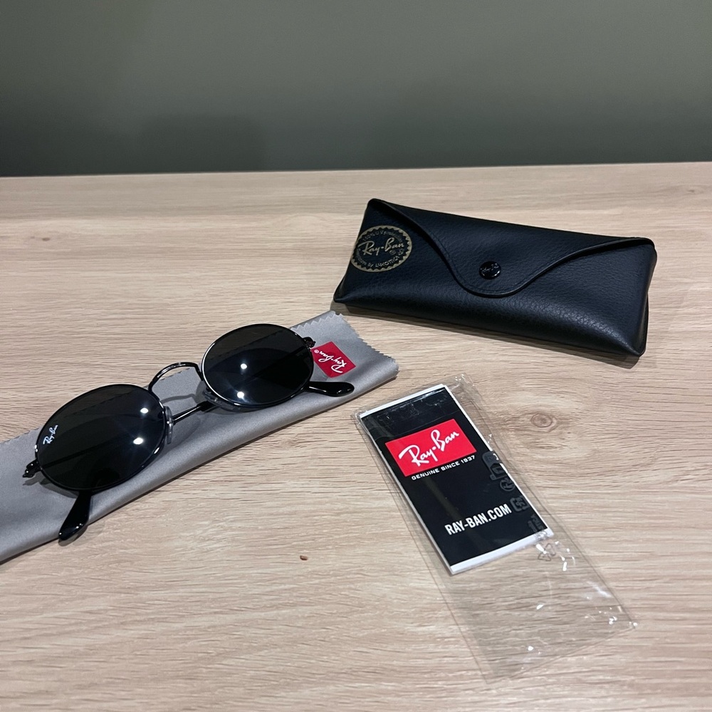 Ray-Ban Black Oval 51mm Sunglasses
